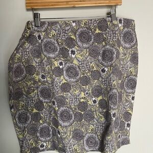 J. Jill women’s Black and sage Floral fitted straight Skirt size XL